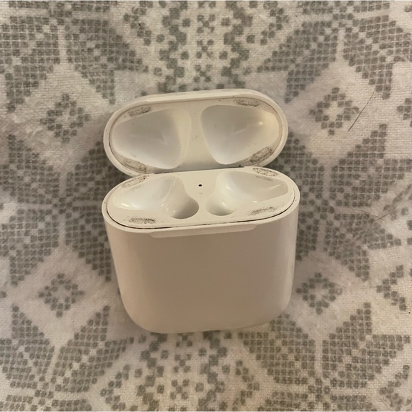 Airpods 1st Gen - Picture 5 of 6